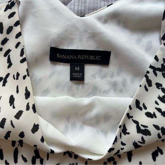 Banana Republic Black and Cream Sleeveless Camisole - Picture 5 of 7